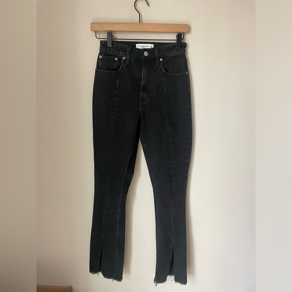 Abercrombie & Fitch Black The Skinny High Rise Curve Love Jeans - Picture 1 of 10